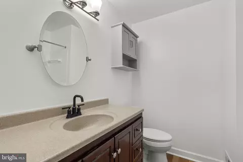 Bath - 13109 Musicmaster Dr #87, Silver Spring, MD 20904 photo 1 of 3