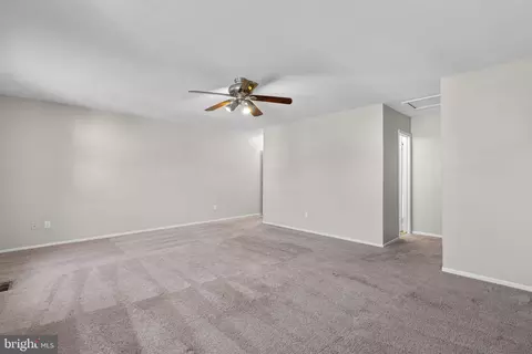 Living - 13109 Musicmaster Dr #87, Silver Spring, MD 20904 photo 6 of 6