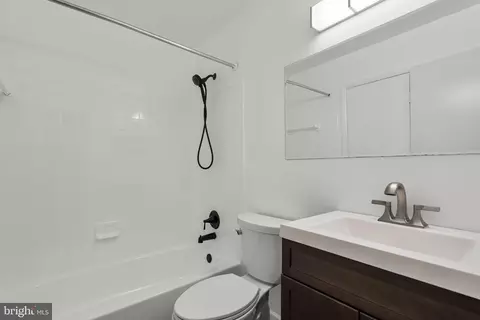 Bath - 13109 Musicmaster Dr #87, Silver Spring, MD 20904 photo 3 of 3
