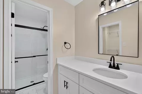 Bath - 3167 Beaverwood Ln, Silver Spring, MD 20906 photo 2 of 3