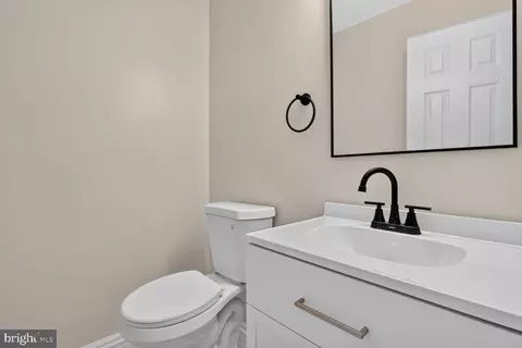 Bath - 3167 Beaverwood Ln, Silver Spring, MD 20906 photo 1 of 3