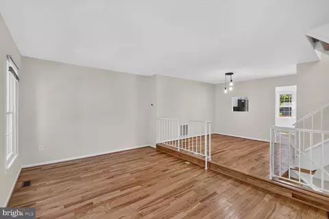 Living - 3167 Beaverwood Ln, Silver Spring, MD 20906 photo 3 of 3