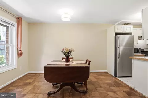 Dining - 8910 16th St #8910, Silver Spring, MD 20910 photo 1 of 2