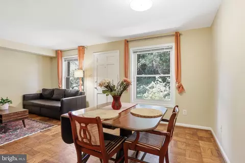 Dining - 8910 16th St #8910, Silver Spring, MD 20910 photo 2 of 2