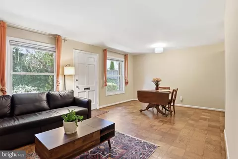 Living - 8910 16th St #8910, Silver Spring, MD 20910 photo 3 of 3