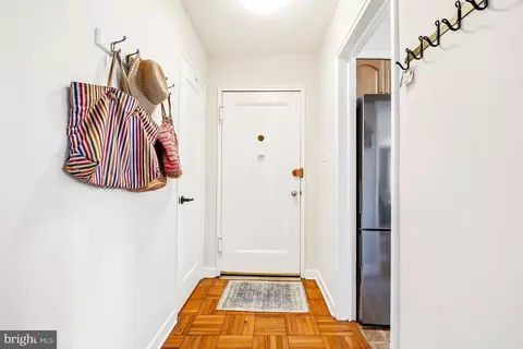 Entry Way - 8331 Grubb #8331-G, Silver Spring, MD 20910 photo 2 of 3