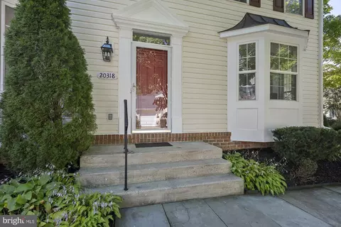 20318 Swallow Point Rd, Montgomery Village, MD 20886