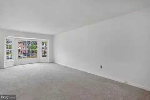 Living - 13148 Kara Ln, Silver Spring, MD 20904 photo 6 of 13