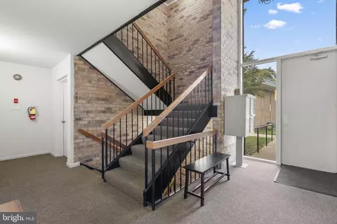 Entry Way - 3352 Chiswick Ct #57-2H, Silver Spring, MD 20906 photo 4 of 4