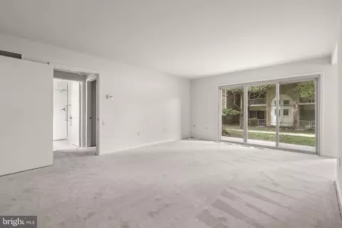 Living - 3352 Chiswick Ct #57-2H, Silver Spring, MD 20906 photo 2 of 4