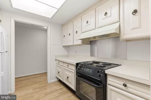 Kitchen - 3352 Chiswick Ct #57-2H, Silver Spring, MD 20906 photo 1 of 4