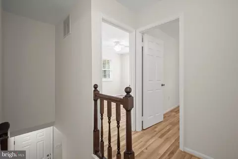 Entry Way - 234 Windridge Acres Ct, Silver Spring, MD 20905 photo 4 of 6