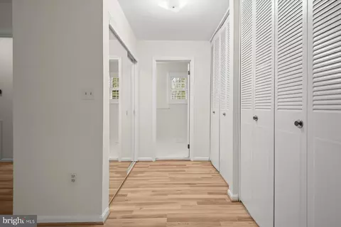 Entry Way - 234 Windridge Acres Ct, Silver Spring, MD 20905 photo 5 of 6