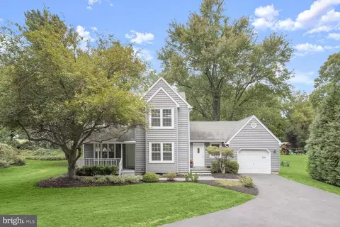 Exterior - 234 Windridge Acres Ct, Silver Spring, MD 20905 photo 4 of 16