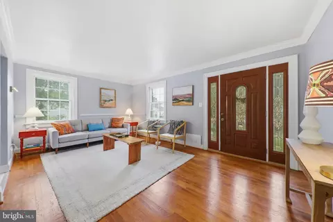 Entry Way - 2812 Lindell St, Silver Spring, MD 20902 photo 1 of 6