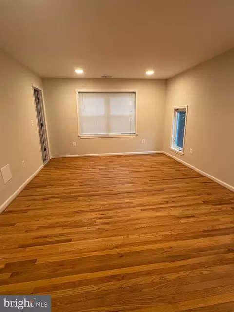 Living - 10121 Greeley Ave, Silver Spring, MD 20902 photo 3 of 3