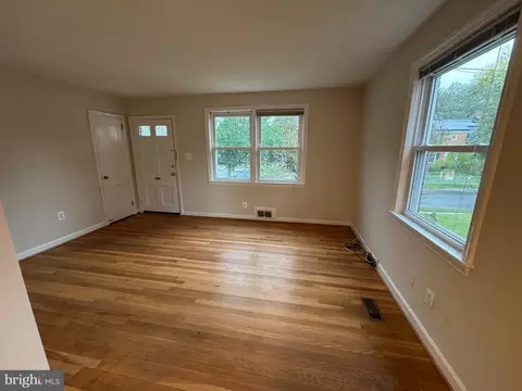 Living - 10121 Greeley Ave, Silver Spring, MD 20902 photo 2 of 3
