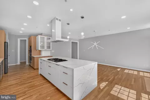 Kitchen - 90 Sharpstead Ln, Gaithersburg, MD 20878 photo 7 of 9