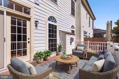 Exterior - 90 Sharpstead Ln, Gaithersburg, MD 20878 photo 1 of 3
