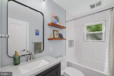 Bath - 9107 Wire Ave, Silver Spring, MD 20901 photo 1 of 2