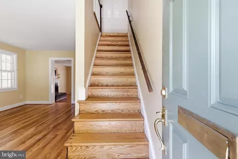 Entry Way - 10010 Raynor Rd, Silver Spring, MD 20901 photo 2 of 2