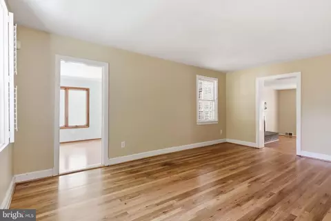 Living - 10010 Raynor Rd, Silver Spring, MD 20901 photo 1 of 8