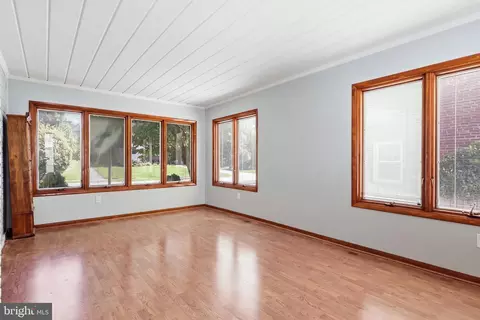 Living - 10010 Raynor Rd, Silver Spring, MD 20901 photo 7 of 8