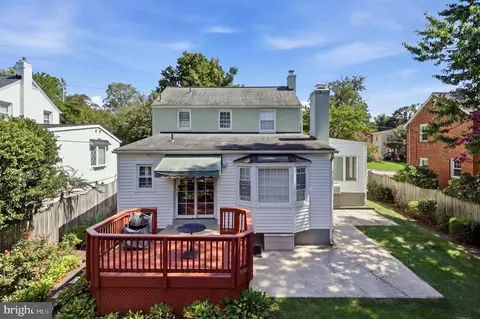Exterior - 10010 Raynor Rd, Silver Spring, MD 20901 photo 5 of 8