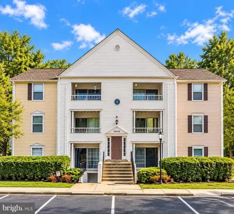20334 Beaconfield Ter #304, Germantown, MD 20874