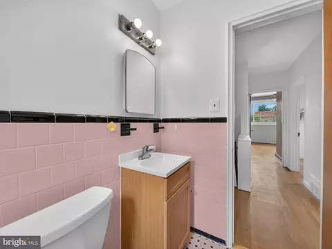 Bath - 1003 Osage St, Silver Spring, MD 20903 photo 3 of 3