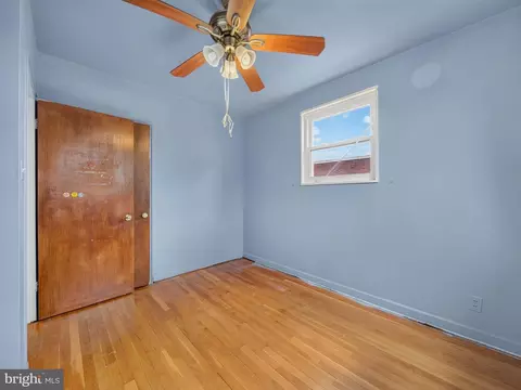 Bedroom - 1003 Osage St, Silver Spring, MD 20903 photo 11 of 14
