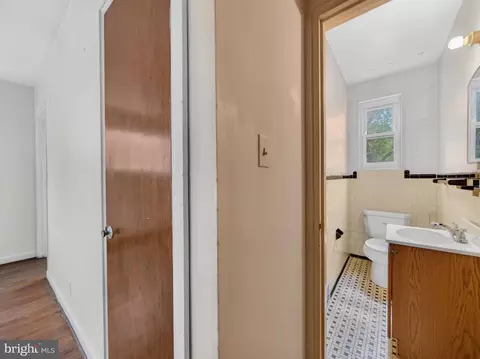 Entry Way - 1003 Osage St, Silver Spring, MD 20903 photo 2 of 3