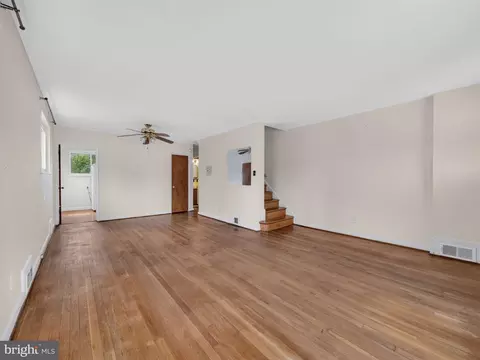 Living - 1003 Osage St, Silver Spring, MD 20903 photo 6 of 8