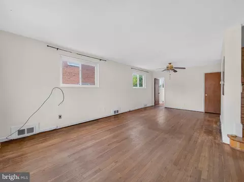 Living - 1003 Osage St, Silver Spring, MD 20903 photo 5 of 8