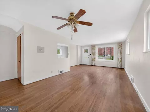 Living - 1003 Osage St, Silver Spring, MD 20903 photo 3 of 8