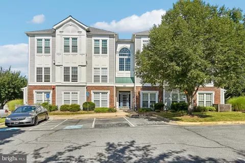 9801 Feathertree Ter #204, Montgomery Village, MD 20886