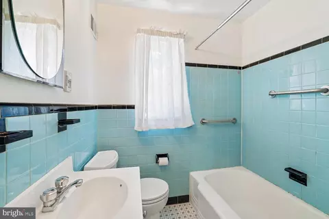 Bath - 11917 Centerhill St, Silver Spring, MD 20902 photo 1 of 2