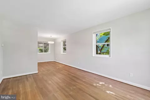 Living - 11917 Centerhill St, Silver Spring, MD 20902 photo 4 of 7