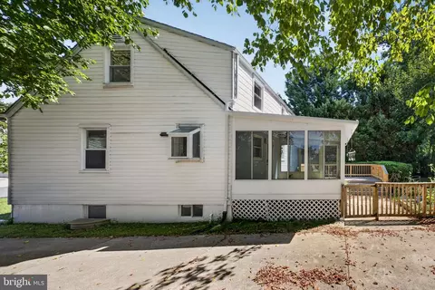 Exterior - 2712 Newton St, Silver Spring, MD 20902 photo 10 of 12