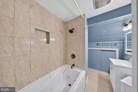 Entry Way - 2712 Newton St, Silver Spring, MD 20902 photo 10 of 11