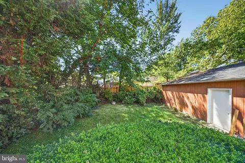 Exterior - 2712 Newton St, Silver Spring, MD 20902 photo 8 of 12