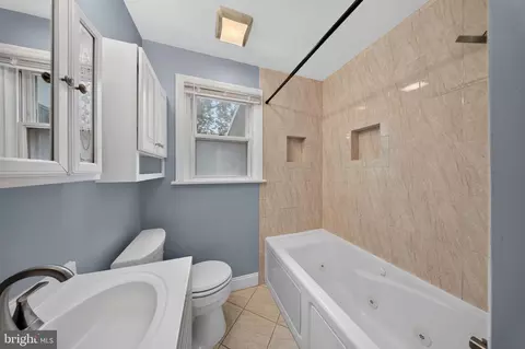 Bath - 2712 Newton St, Silver Spring, MD 20902 photo 1 of 3