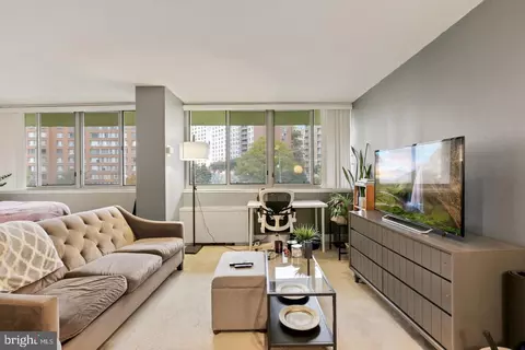 Living - 1220 Blair Mill Rd #106, Silver Spring, MD 20910 photo 1 of 2