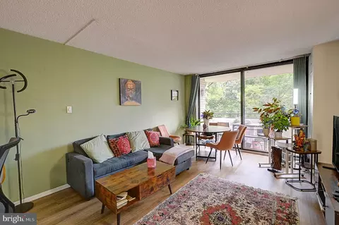 5225 Pooks Hill Rd #506N, Bethesda, MD 20814