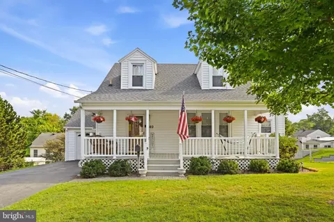 402 Grandin Ave, Rockville, MD 20850