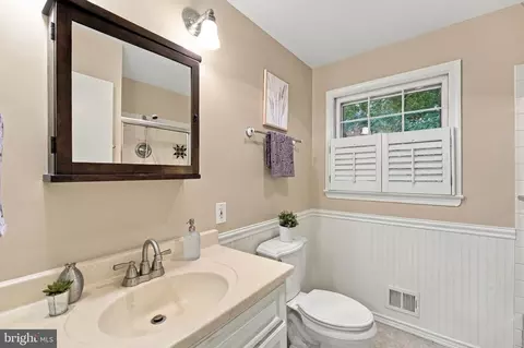 Bath - 12504 Davan Dr, Silver Spring, MD 20904 photo 3 of 4