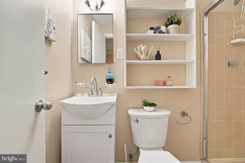 Bath - 12504 Davan Dr, Silver Spring, MD 20904 photo 4 of 4