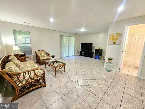 Living - 19 Casino Ct, Silver Spring, MD 20906 photo 3 of 4