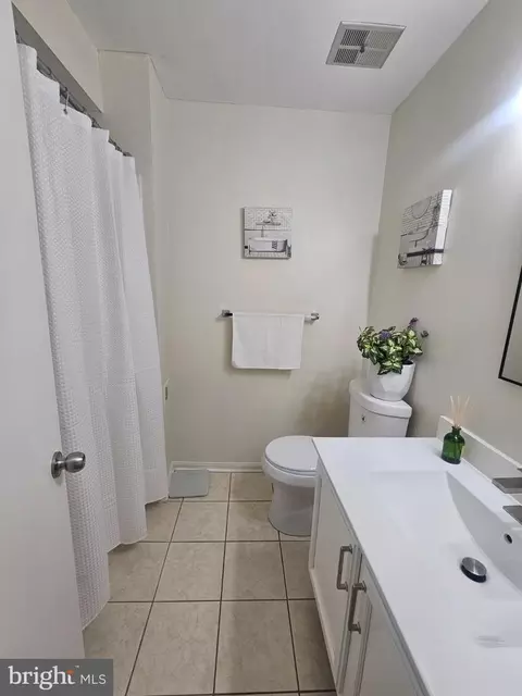 Bath - 19 Casino Ct, Silver Spring, MD 20906 photo 2 of 4