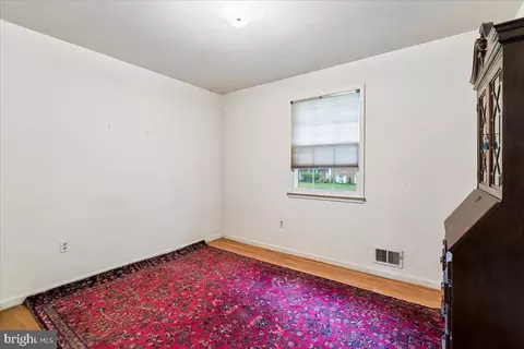 Bedroom - 1405 Mullins St, Silver Spring, MD 20904 photo 2 of 3